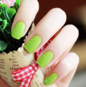 指甲油加固胶在哪个步骤涂,指甲油要怎么涂才好看