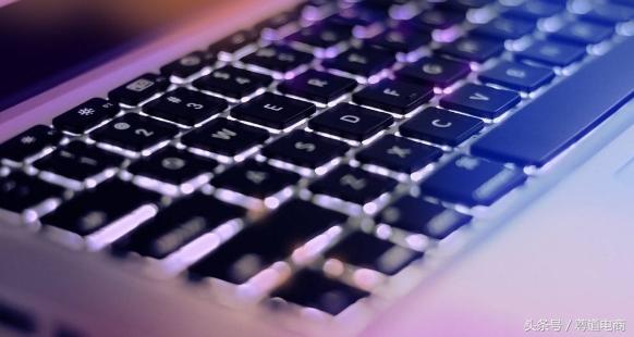 电脑键盘字母变数字怎么切换,笔记本键盘输入字母变数字