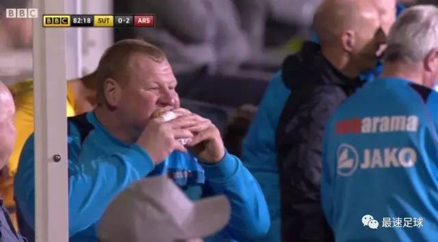 足总杯上吃馅饼走红的维恩·肖,当年还是阿兰·希勒的同学