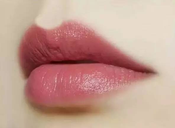 唇釉豆沙色排行榜10强,桃红色豆沙色显白唇膏唇釉