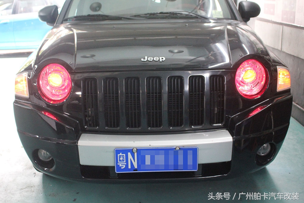 2017款jeep指南者大灯总成,jeep指南者改中网