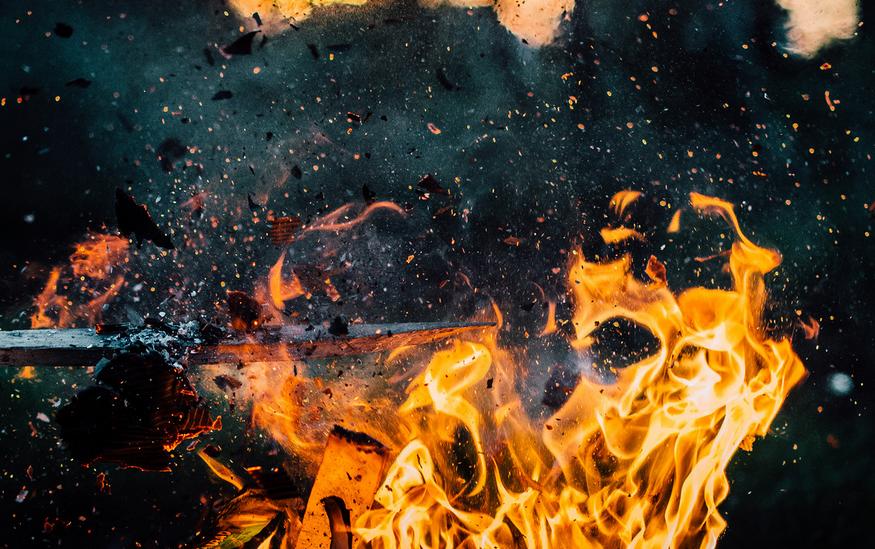 市场情绪或将进一步下挫,下半年市场或以震荡回升为主