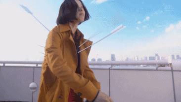 她又会穿又爱做白日梦，我觉得很可爱