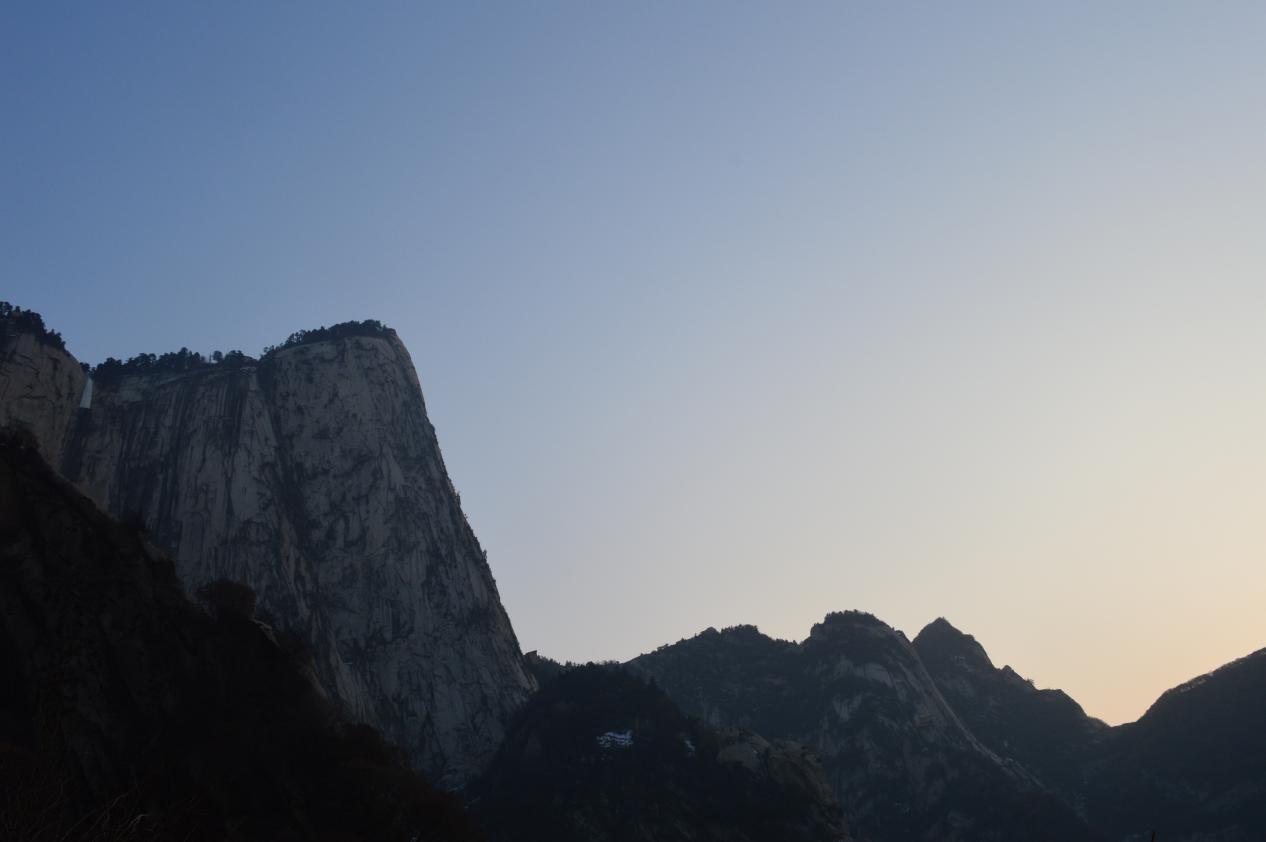 素人爬华山攻略,夜爬华山最实用攻略