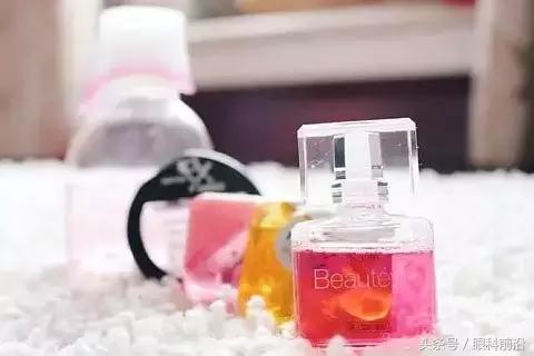 眼药水直接滴眼球上毁眼睛,眼药水为什么不能滴在黑眼球上