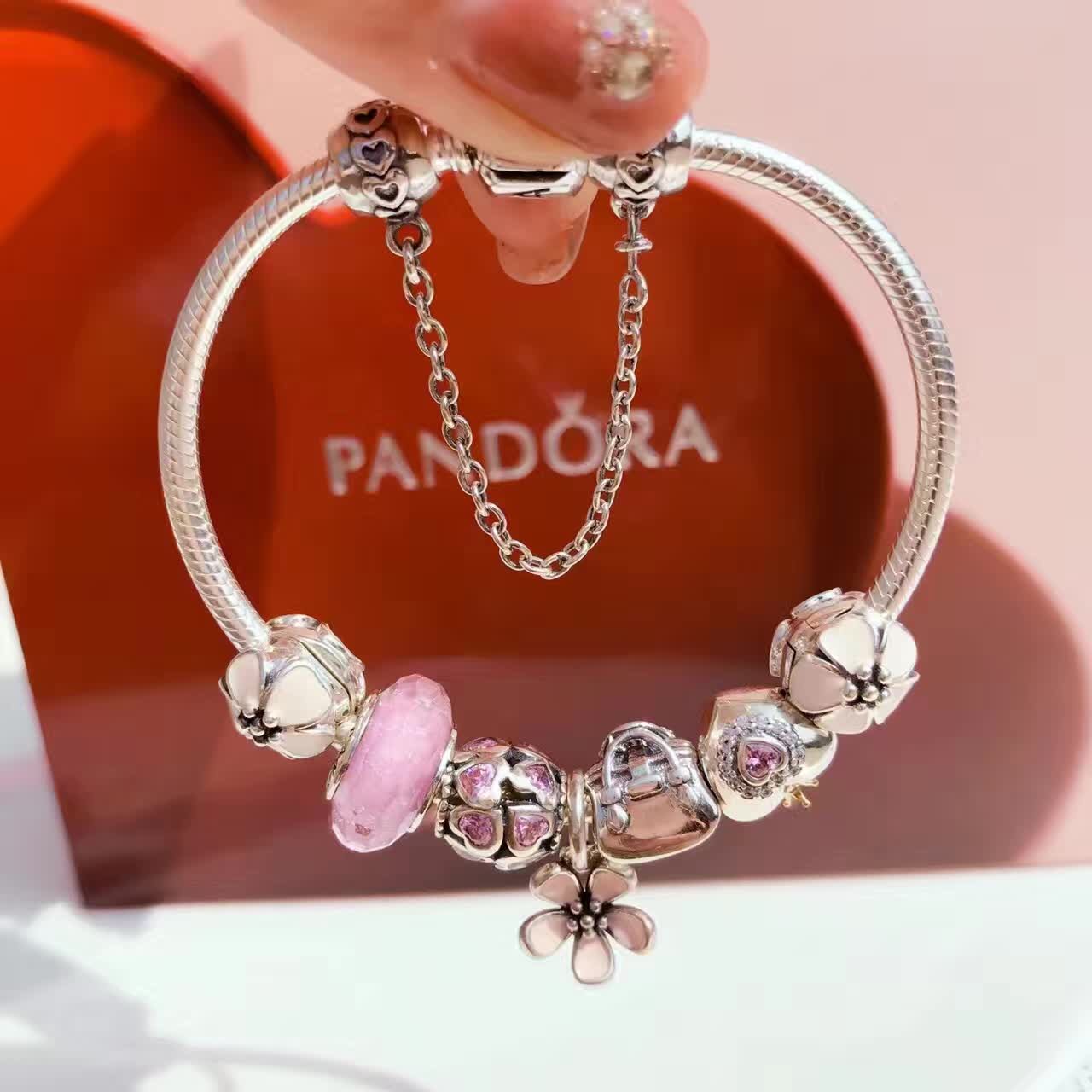 送给自己心仪的女生有哪些饰品推荐呢？