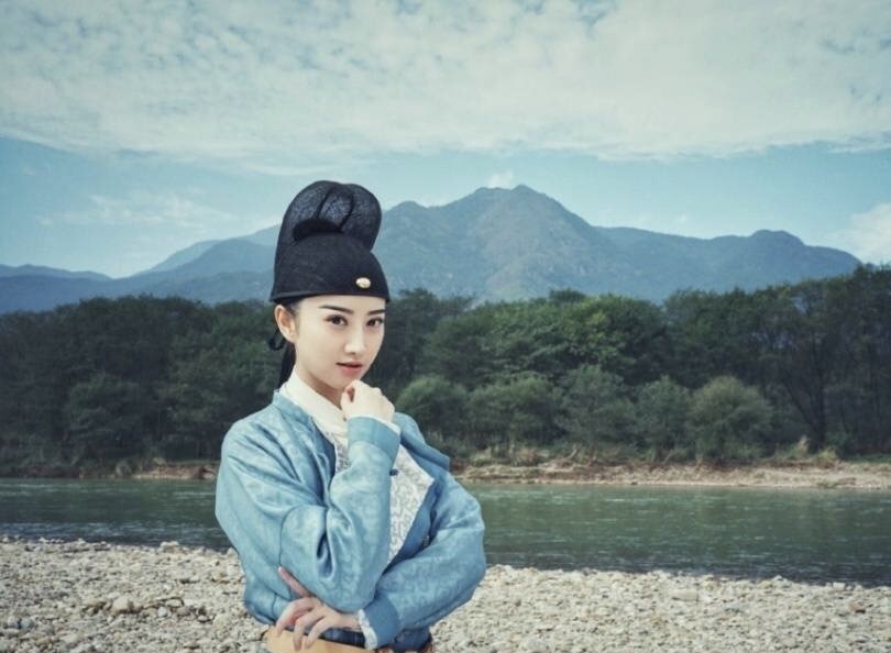 景甜在大唐荣耀里用的唇膏,景甜大唐荣耀古装绝美红装