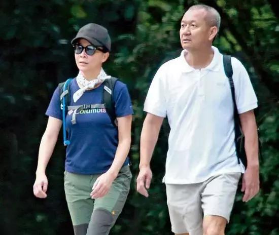 富商集邮、多次当小三称挡不住，这也许是娱乐圈最出格的女星