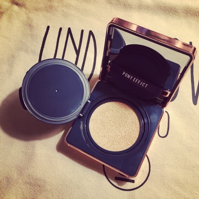 8款干皮自用热门底妆粉底大评测 (新手底妆最好用什么粉底)