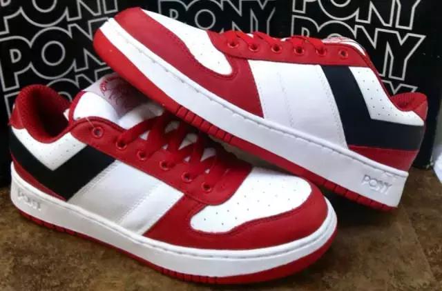 今年扣篮大赛上脚球鞋,乔丹扣篮大赛穿的球鞋