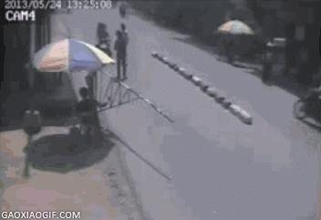 当武士刀遇到剑,一刀砍下去见真知,武士刀:就是让你想不到