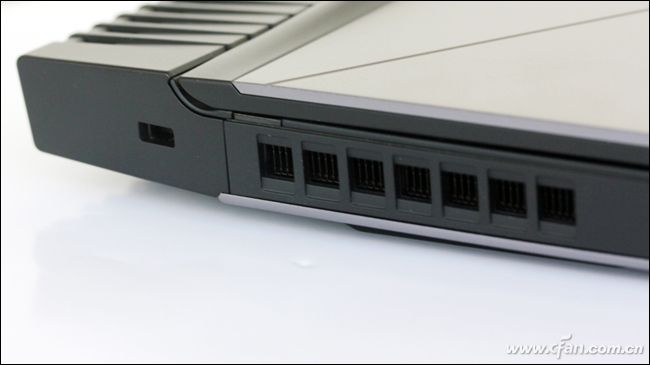 戴尔alienware13游戏本,戴尔外星人alienware13r3