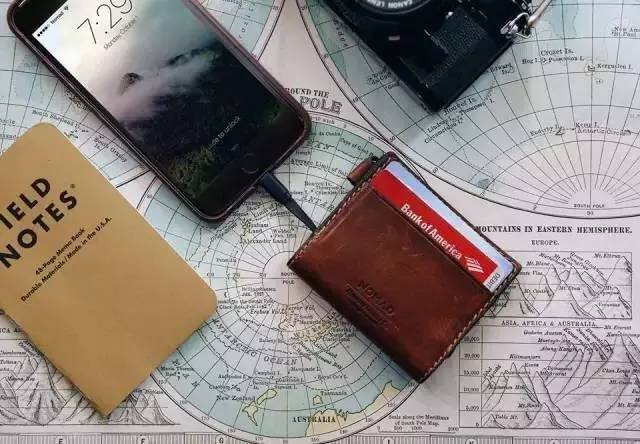 即是钱包又是充电宝?男同胞也信奉包治百病!