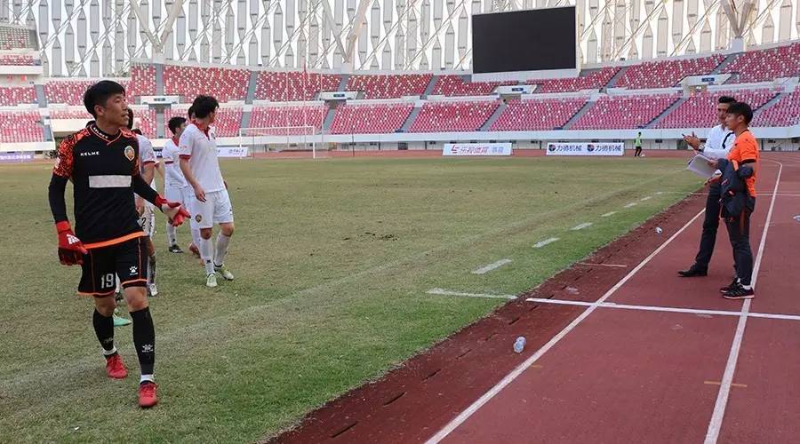 梅县铁汉冲甲成功视频,梅县贺岁杯足球