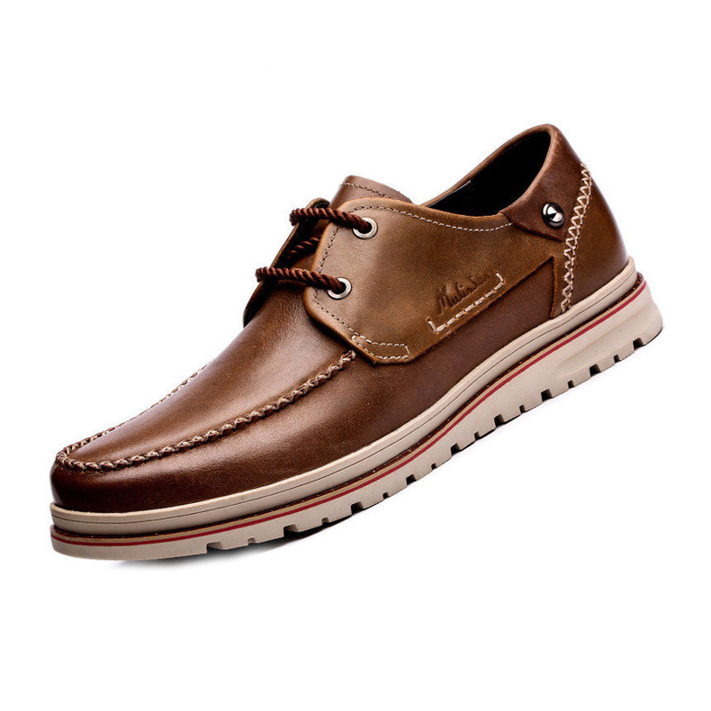 一双高级感皮鞋优雅得体,一双精致的皮鞋