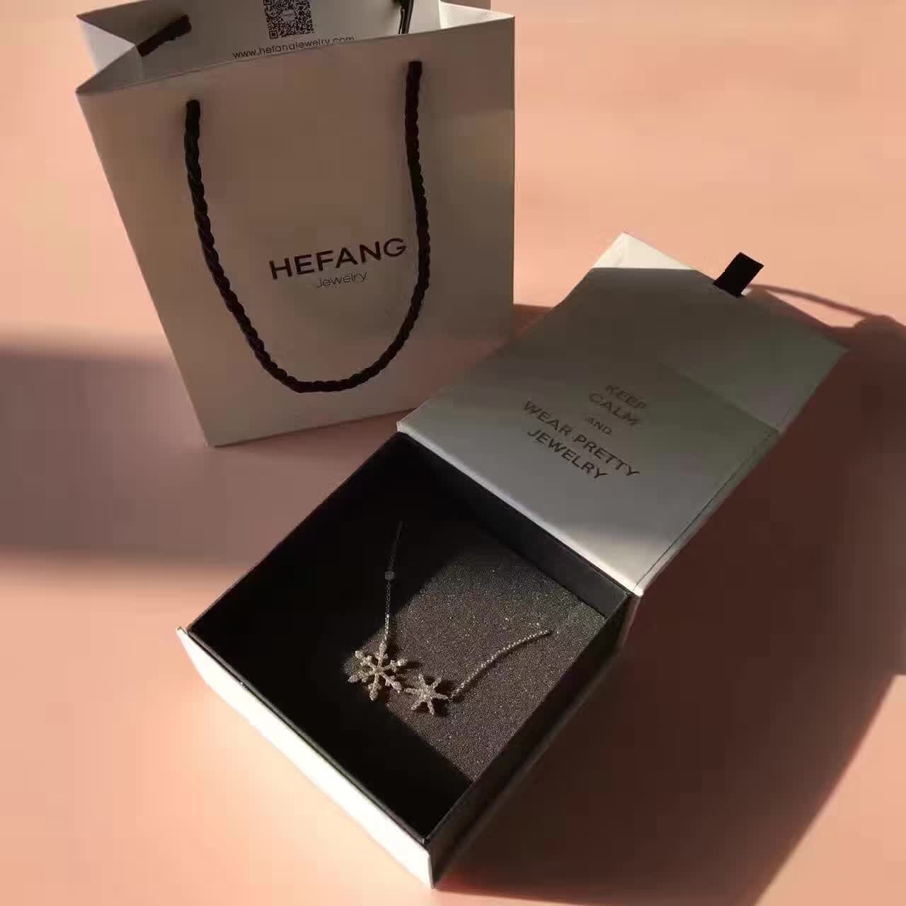 送给自己心仪的女生有哪些饰品推荐呢？