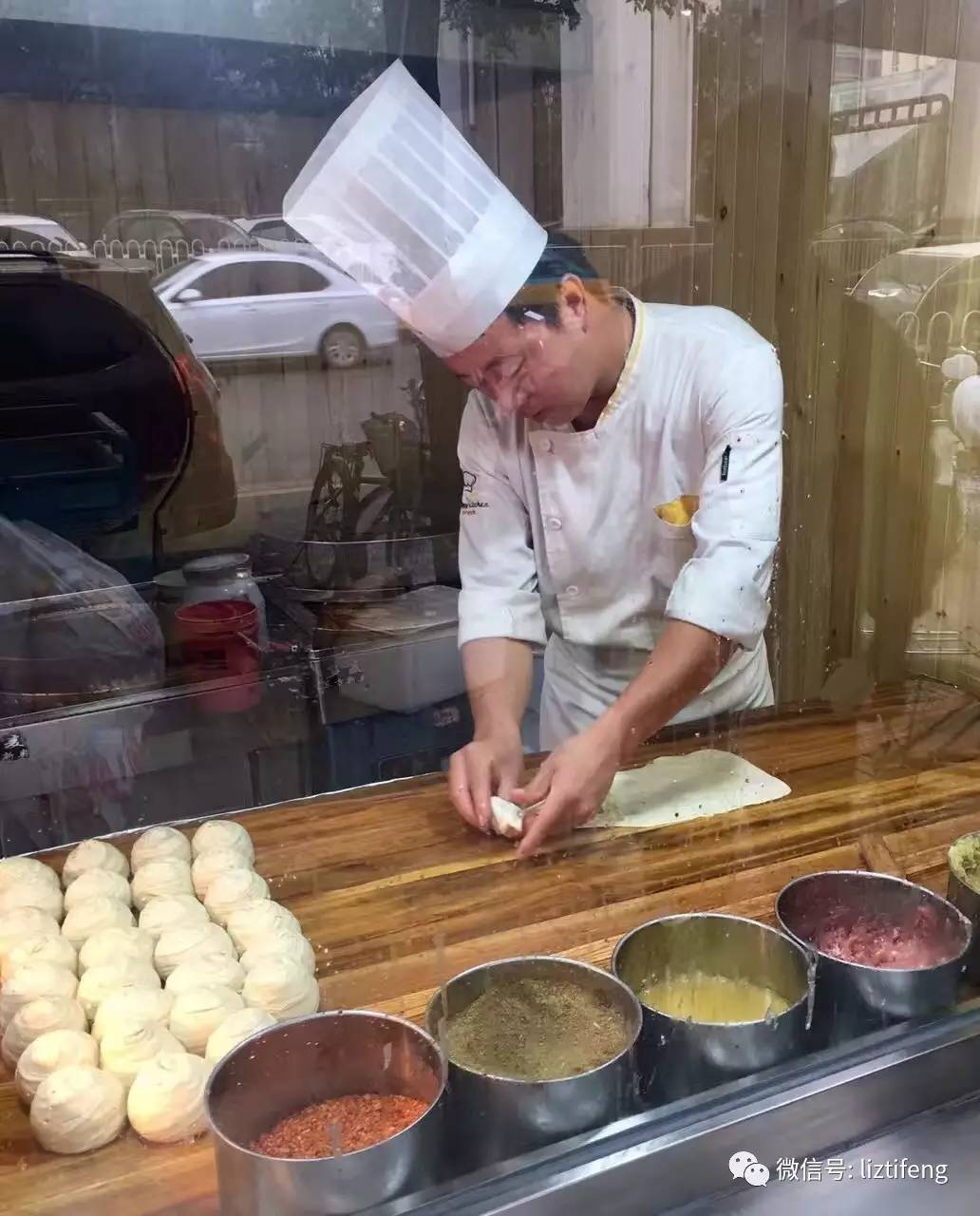 小小牛肉饼店月入万元,香酥牛肉饼摆摊