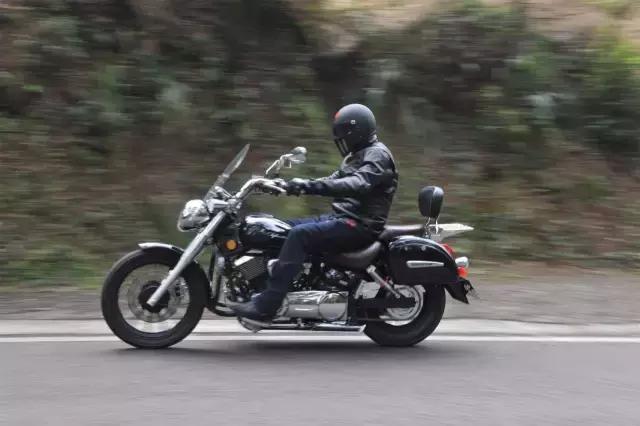 国产巡航摩托车600cc,国产美式v缸太子力帆v16