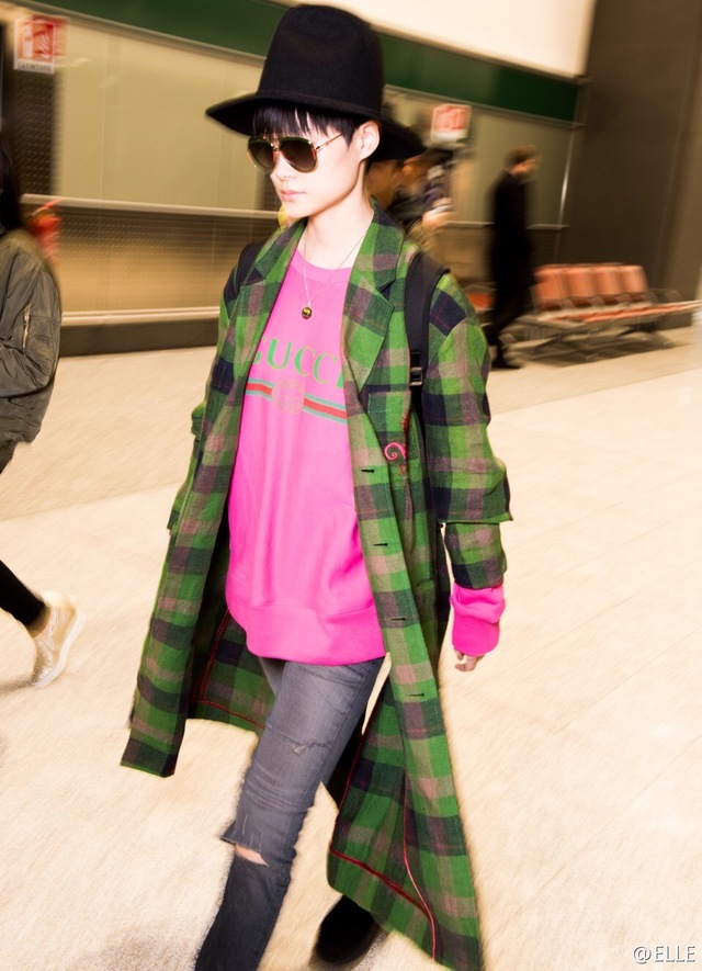 李宇春潮穿GUCCI,学陈奕迅、李易峰穿粉色耍萌