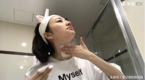 景甜洗脸视频火的不只贵妇洗面奶，还有洗脸小技巧