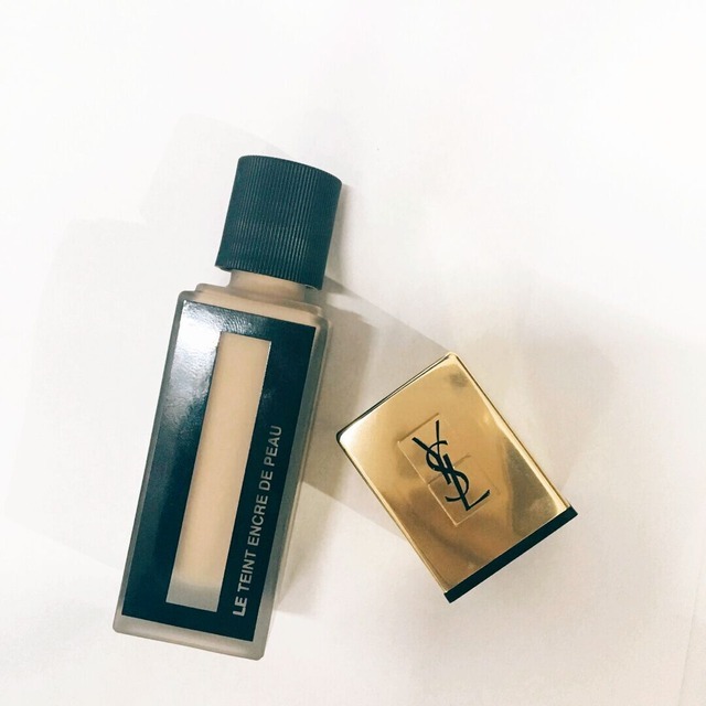 8款干皮自用热门底妆粉底大评测 (新手底妆最好用什么粉底)