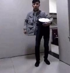 兄弟，别说你还真有点女人味！