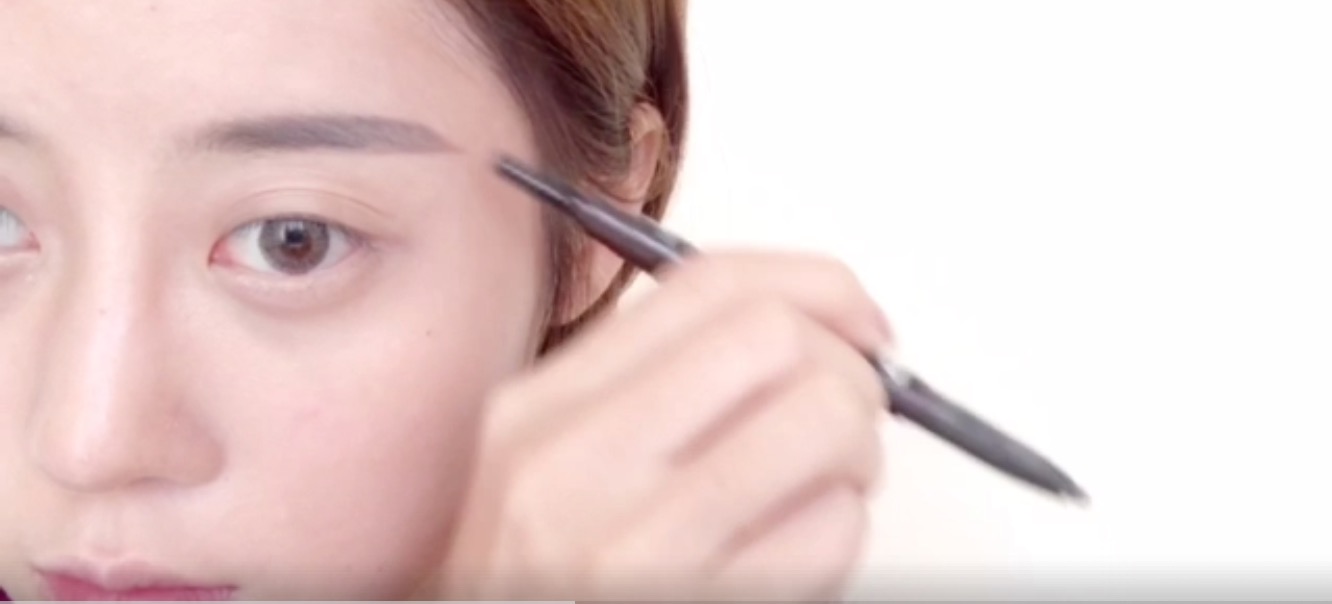 法式妆容怎么搭配好看,法式复古妆容怎么搭配