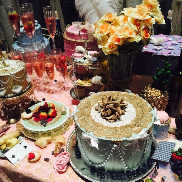 三个一无所有的女人，用以物换物和手工制作的方式再造绝代艳后！