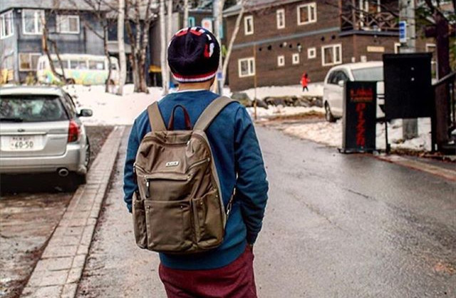 双肩包分享有质感皮,双肩包分析