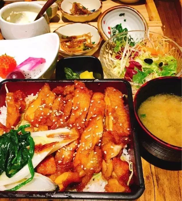 11大商场45家好吃餐厅,上海各大商场觅食指南,逛到哪吃到哪