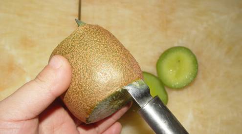 吃猕猴桃的正确姿势是什么,涨姿势学技术