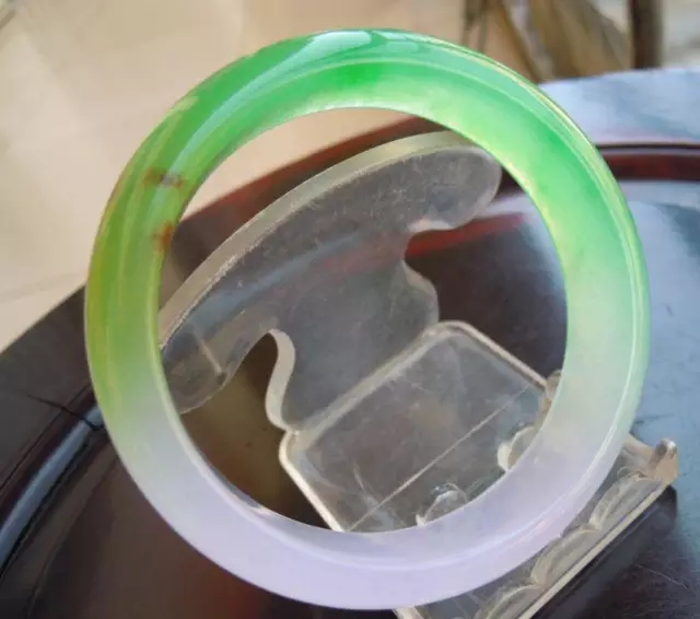 翡翠的abcd货的基本鉴定特征,如何鉴别b货翡翠和天然翡翠