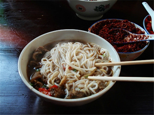 长沙的小吃和凤凰古城一样不,湖南凤凰古城特产小吃