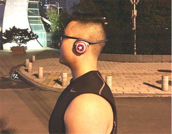 《美队》定制PK榜:宜博VS弄客,蓝牙运动耳机的龙虎之争