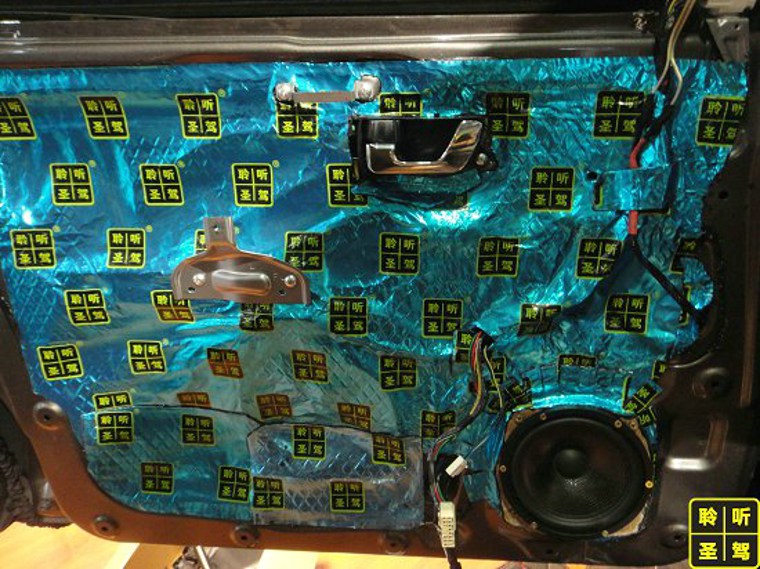 帕杰罗改音响和隔音,三菱帕杰罗汽车音响升级案例