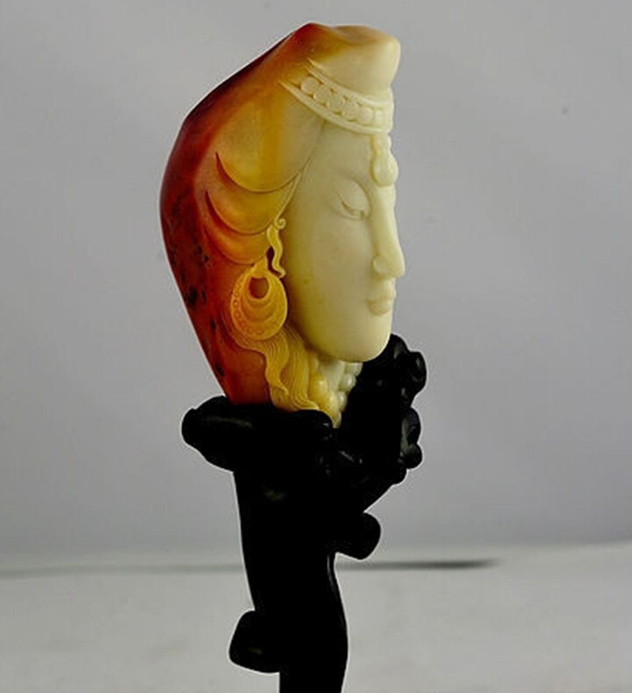 和田玉籽料原石新疆店,新疆和田玉店里