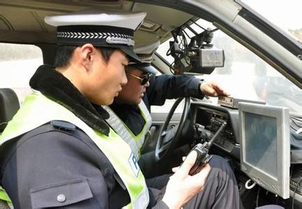 路上的鬼探头事件,路上的鬼探头是什么意思