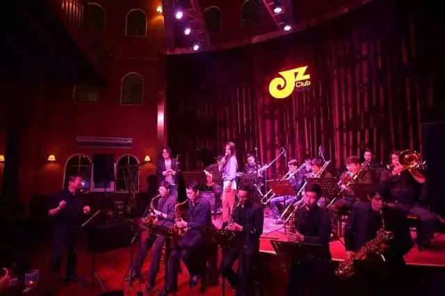 原来最甜蜜的事,是在广州寻找我们的LaLaLand