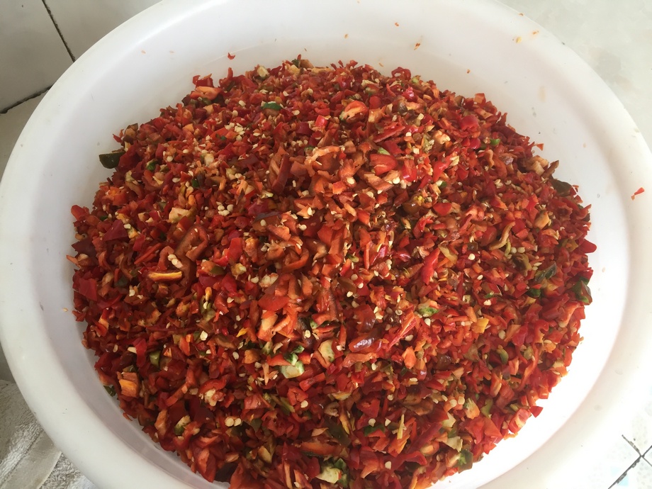 原创——巧媳妇看这里，还原农村的坛子菜4（剁辣椒）