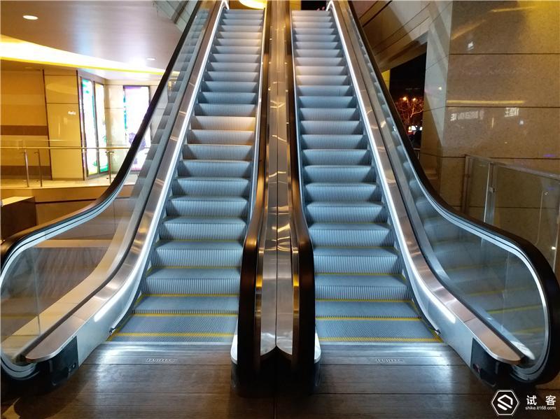 三星GalaxyC7Pro一款不断提升颜值与性能的手机