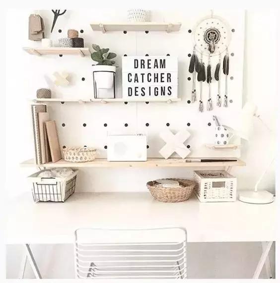 懒人收纳福利：一块板子让你告别房间凌乱，颜值飙升！