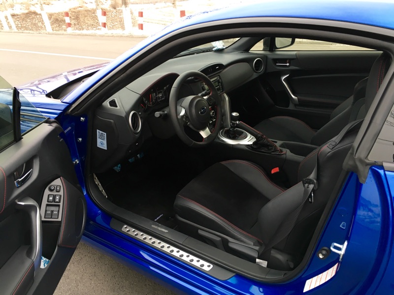 连车牌也是为你量身定做！拉力蓝BRZ，年轻人最向往的神车！