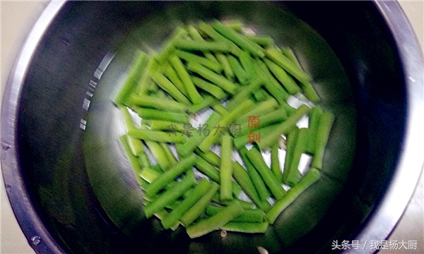 低脂凉拌豇豆,酸辣脆爽凉拌豇豆