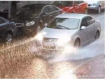 自己洗车这几点千万不要做错,洗车的时候尽量避开这6大误区