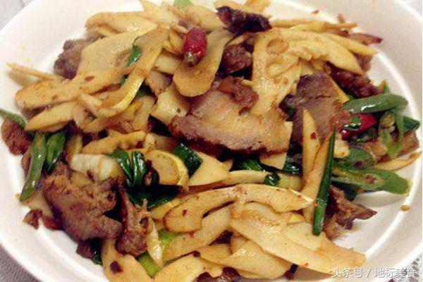 春天怎么能不吃一次新鲜的春笋呢,春笋是春季时令菜好吃又养人