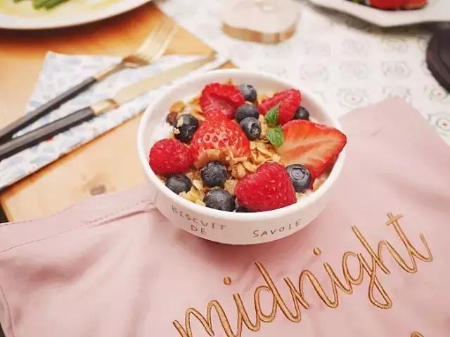 魔都15个粉色网红地标，咖啡甜品展览，少女心爆棚！