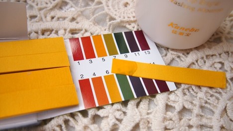 如何用水判断化妆品的好坏,怎样测试化妆品好坏