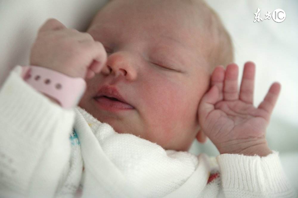 新生宝宝怎么调整睡眠时间,新生儿睡眠小技巧