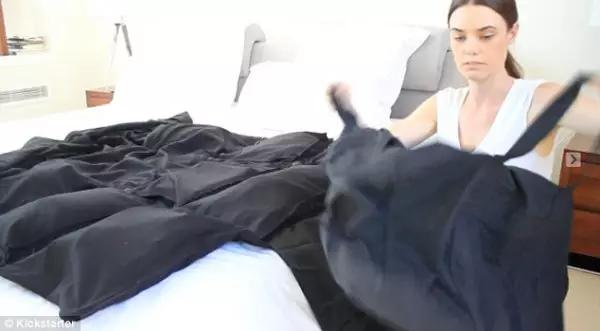 把15公斤行李穿上身！澳洲创意公司发明省钱“登机外套”