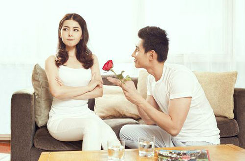 爱她就要给她足够的偏爱,你是否懂得女人的口是心非